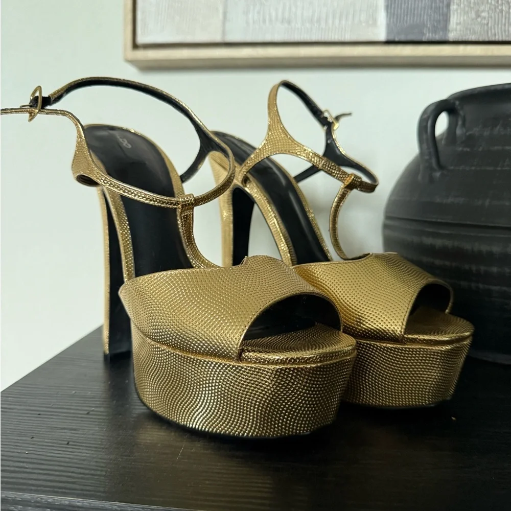 Aldo Gold Platform Heels - Picture 7 of 7